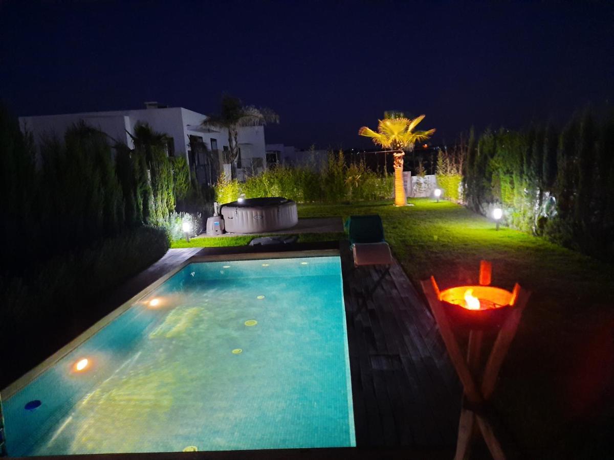 Superbe Villa Avec Piscine Plages Des Nations Rabat Exterior photo