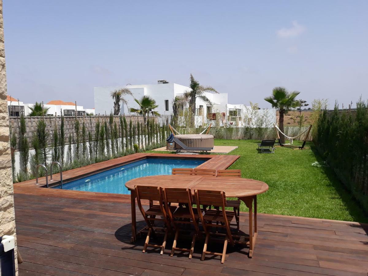 Superbe Villa Avec Piscine Plages Des Nations Rabat Exterior photo