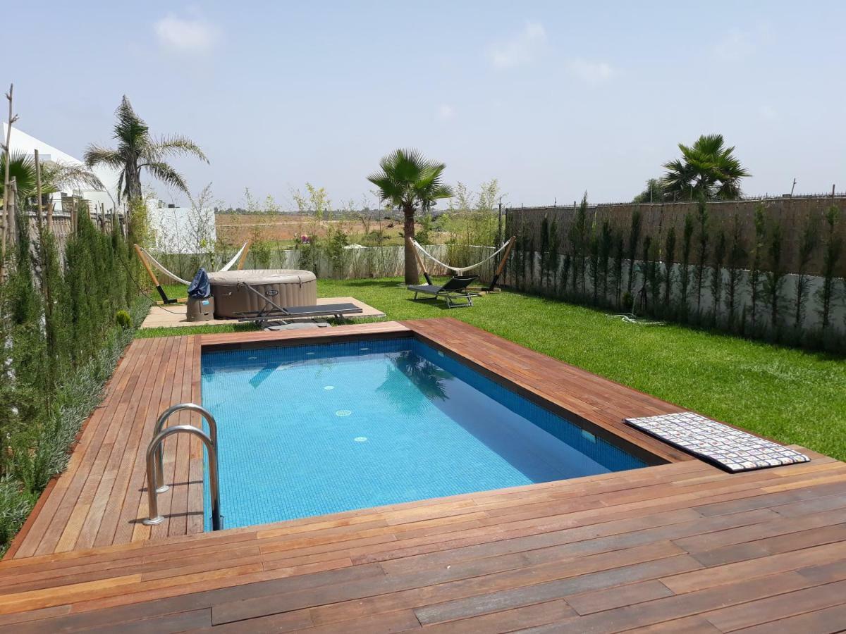 Superbe Villa Avec Piscine Plages Des Nations Rabat Exterior photo
